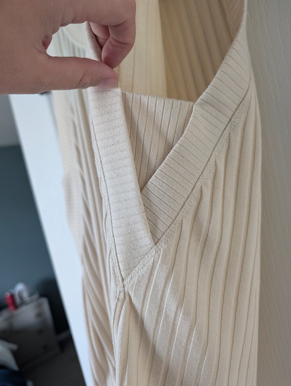Sleeveless Ribbed Tank Top - Cream - Picture 2 of 4